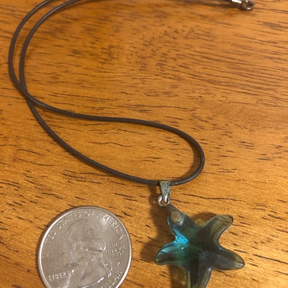 Necklaces and pendants. - Picture 5 of 7